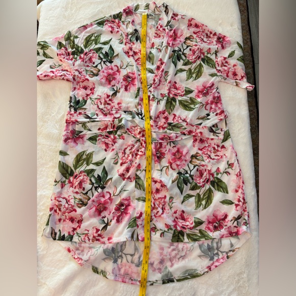 Show Me Your Mumu White & Pink Floral Kimono Shirt Sleeve Robe- One Size - Picture 13 of 13